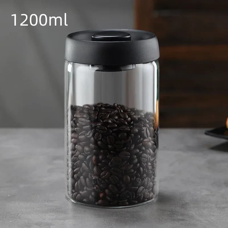 Kaffekanne og lufttett oppbevaringskrukke i glass med vakuumlokk